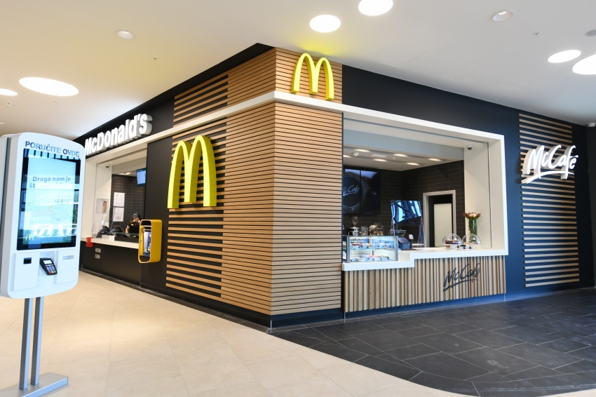 The thirtieth and  jubilee McDonald’s restaurant in the BEO shopping center is opened